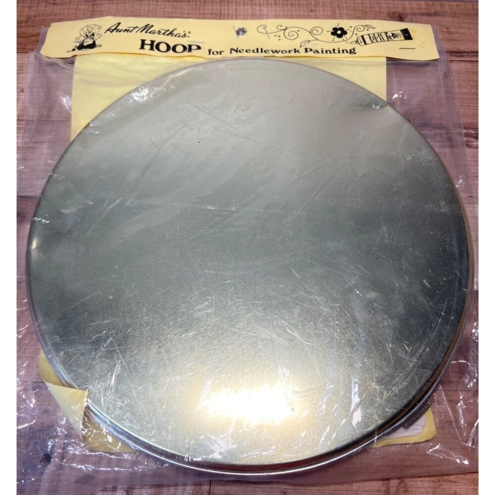 Aunt Marthas Hoop For Needlework Painting